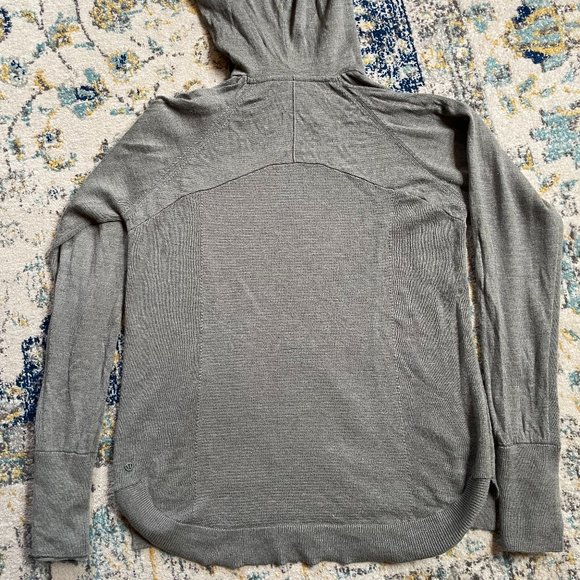 Lululemon Sweater, Gray, US 12 - Picture 2 of 3